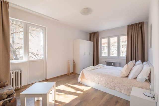 Peaceful downtown location - 2 bedroom apartment