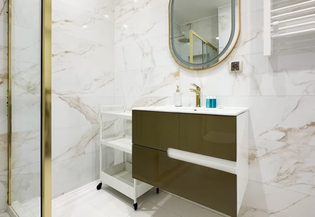 Designer 2BD Apt Near Alexander Nevski Cathedral