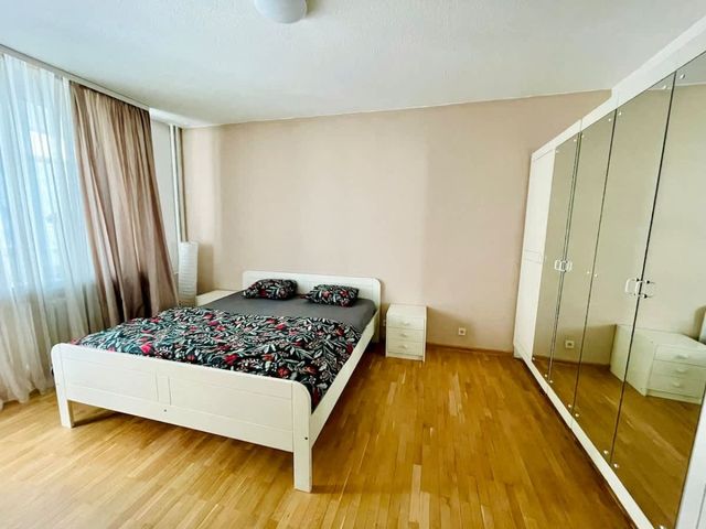 Bright &amp; Spacious 2BD Flat | Near Mall of Sofia - Photo 2