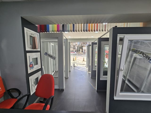 Premium Door Retail Business in Sofia - Photo 2