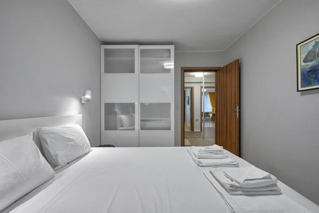 The Little Things - New Apt with Parking