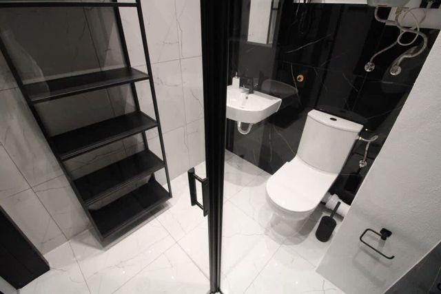 Sunny Day 6 Modern Studio