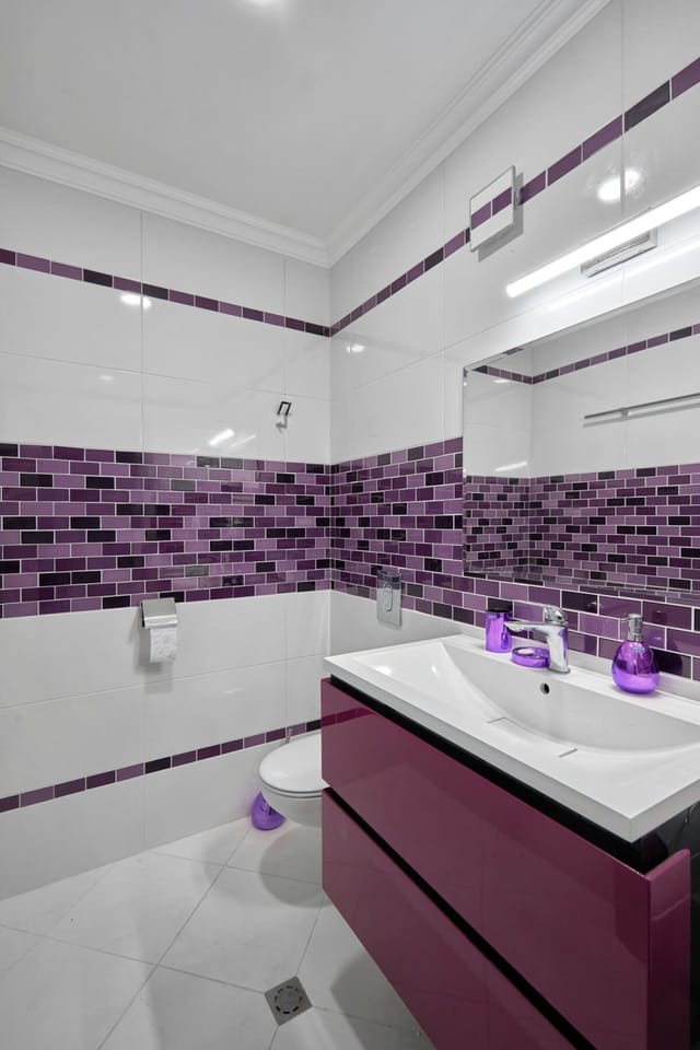 3BD Beach Paradise with a Stunning View + Parking