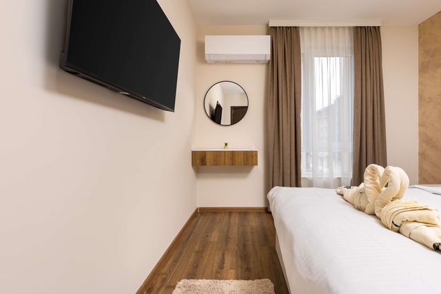 The Cozy Nest - Modern 1BR with Balcony