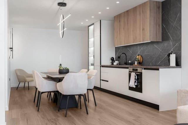 Stylish 1BR with Balcony & Parking | Skyline Varna