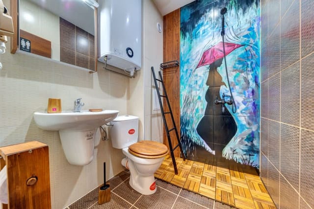 Into the Woods - Charming Studio