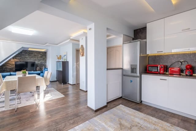 Marvelous Apt / Roof Top Terrace / 2BDR / 2BTH