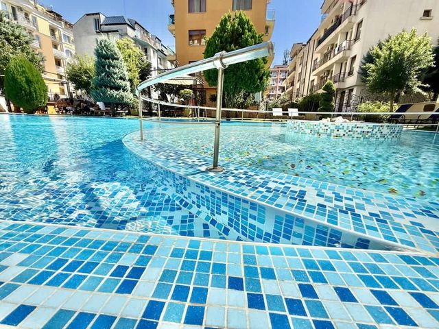 Cozy apartment in Emerald Paradise