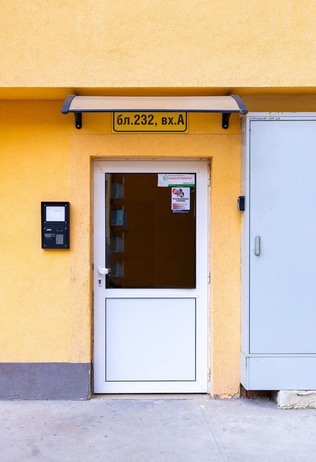 Bright and Cozy Apartment Next to a City Park