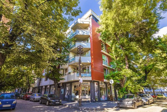 Stylish 2BD Apartment with a Nice Cozy Terrace