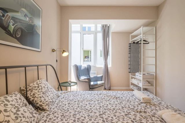 Enjoy The Ride | 2-BDR Lozenec Central Apartment