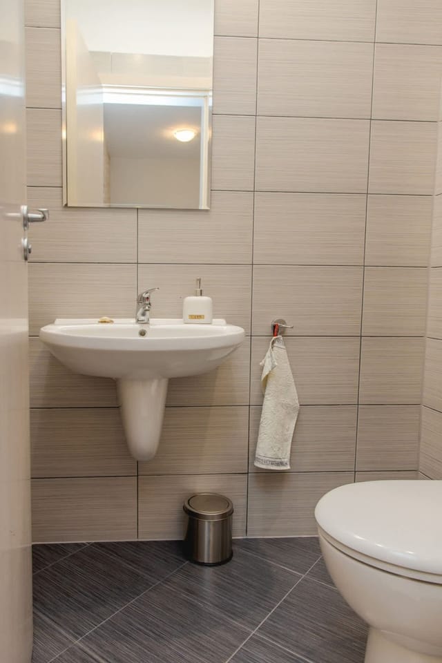 Lovely 3BD flat with Parking and Sea View