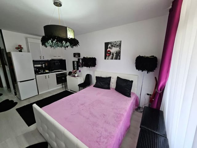 Romantic Sensual Retreat Studio by Flat Manager