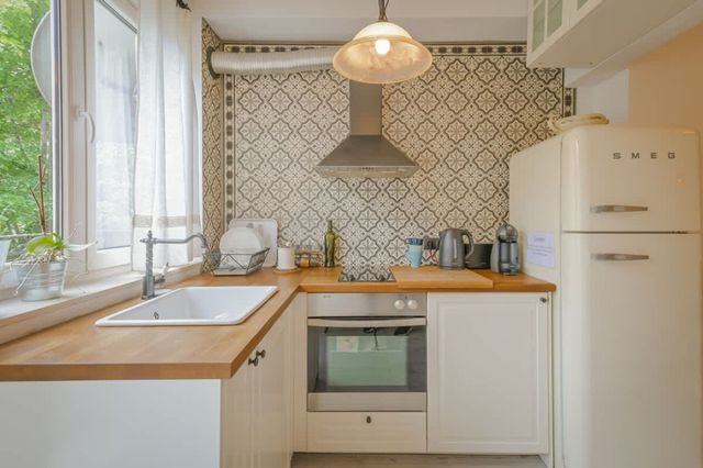 The Simple Place ~ Close to Slaveykov Square - Photo 2