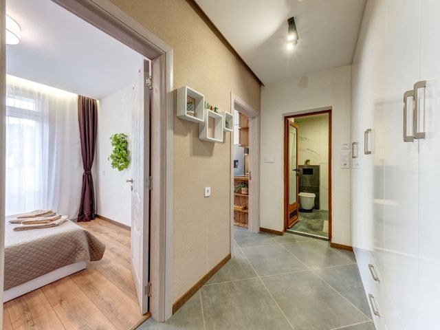 Stylish 1BR in the Heart of Town