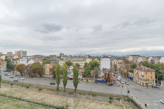 One-Bedroom Maisonette with Spacious Terrace