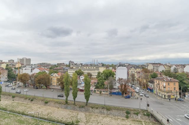 One-Bedroom Maisonette with Spacious Terrace