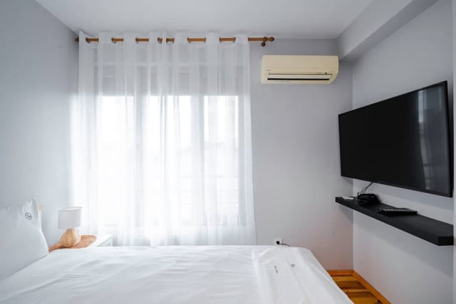 AeroLuxe Living 1BD Apartment