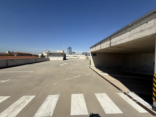 Big 5 Story Parking with security