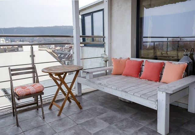 Modern Comfort & Vintage Charm with Panoramic View