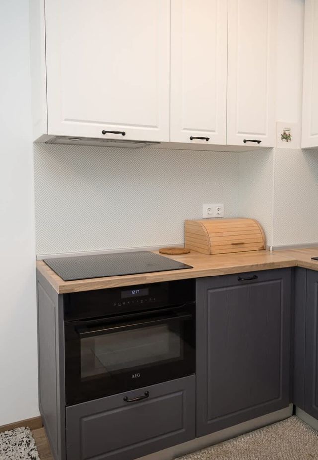 Modern 2-Bedroom Flat with Balcony in Azur Premium