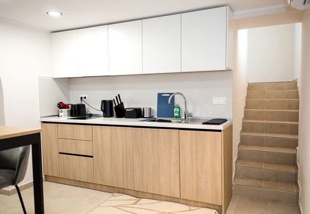 Private Villa with 5BD, Pool & Stunning Sea Views