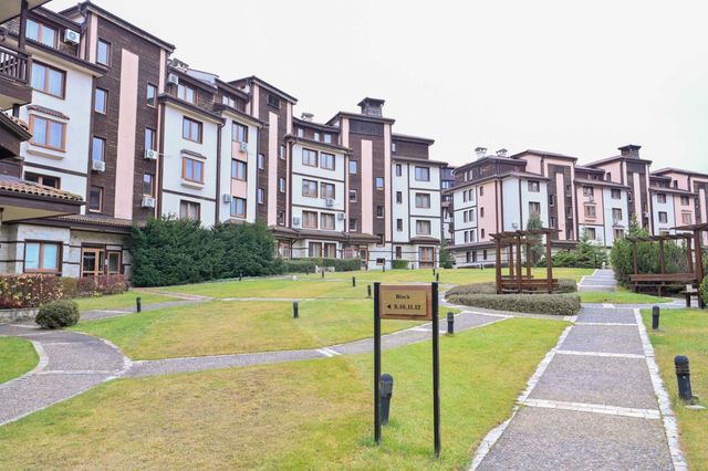 Riverside 1BR in Downtown, Near Ski Lift