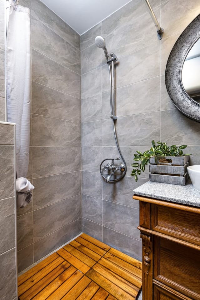 Exclusive One-Bedroom Retreat + Private Parking