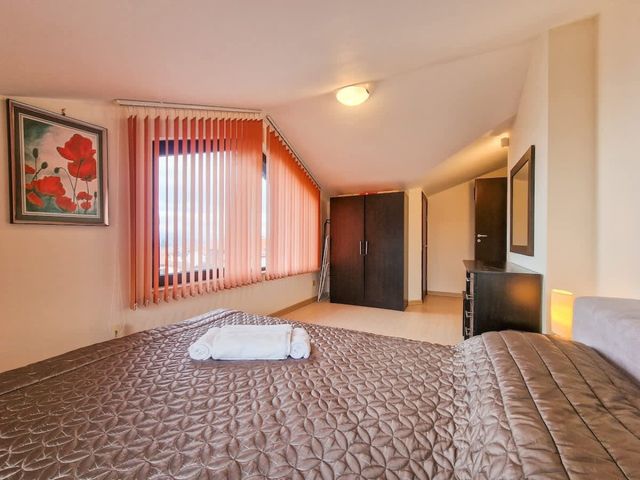 Glazne River View - 2BDR | 2BTHR Flat with a View