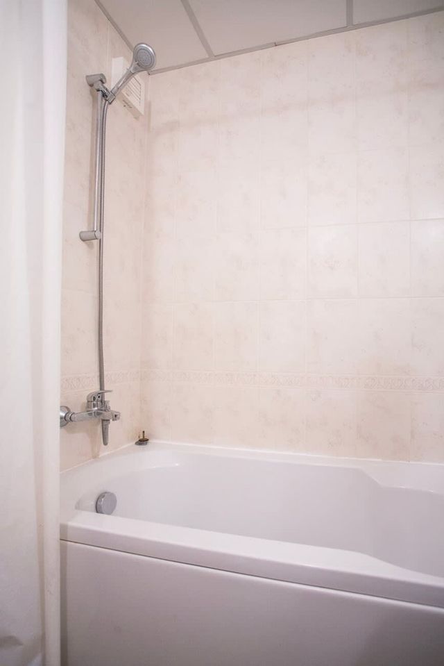 Bright Studio in a Spacious Complex in the Valley