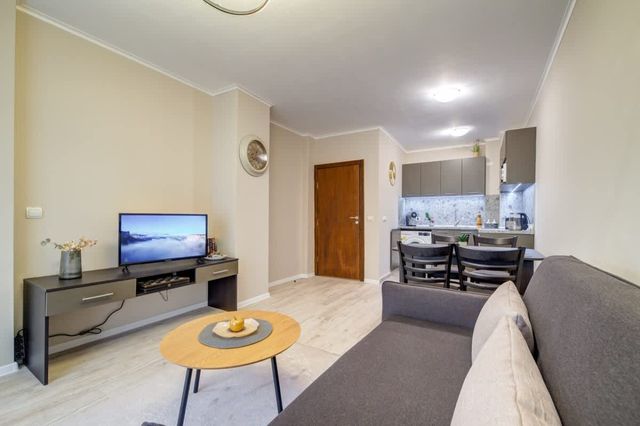 Dream View 1BD | Quick Slope Access