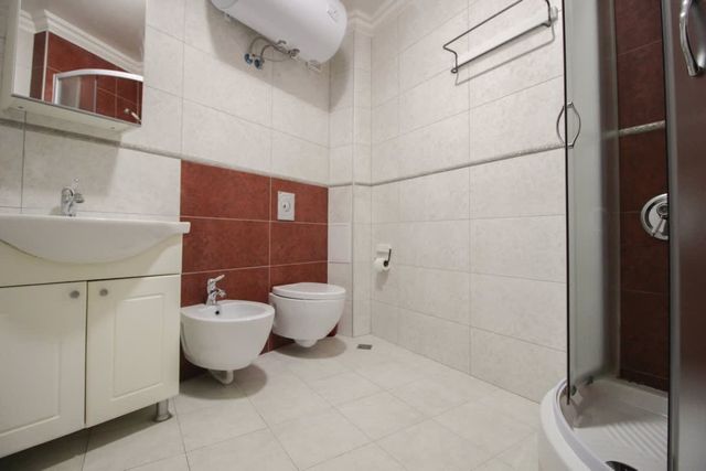 Trendy & Deluxe Apartment