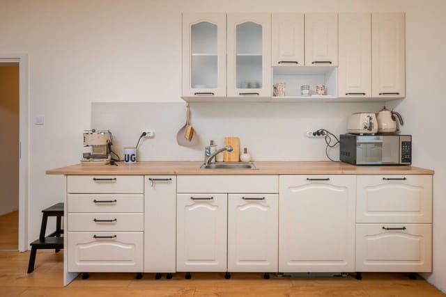 Your 2BD Home Away From Home with Working Space - Photo 2