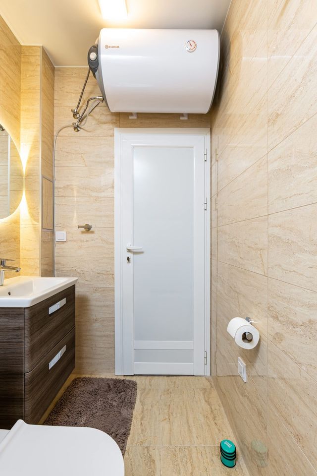 The Modern Wood Suite