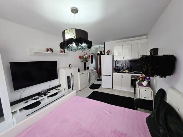 Romantic Sensual Retreat Studio by Flat Manager - Photo 3