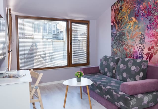 The Purplish Apartment Varna Center