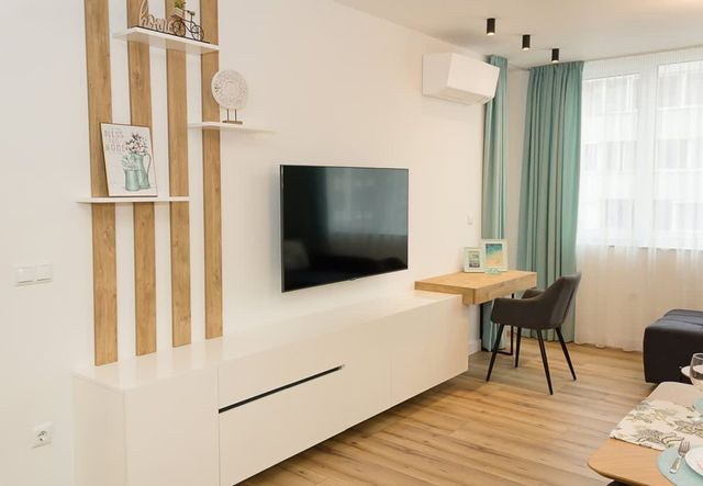 Modern Seaside Retreat 1BD Apartments