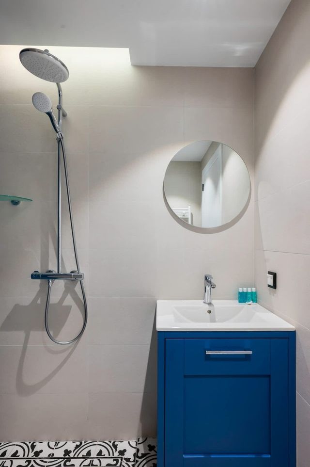 Aviva Living - Floral Studio 7.6