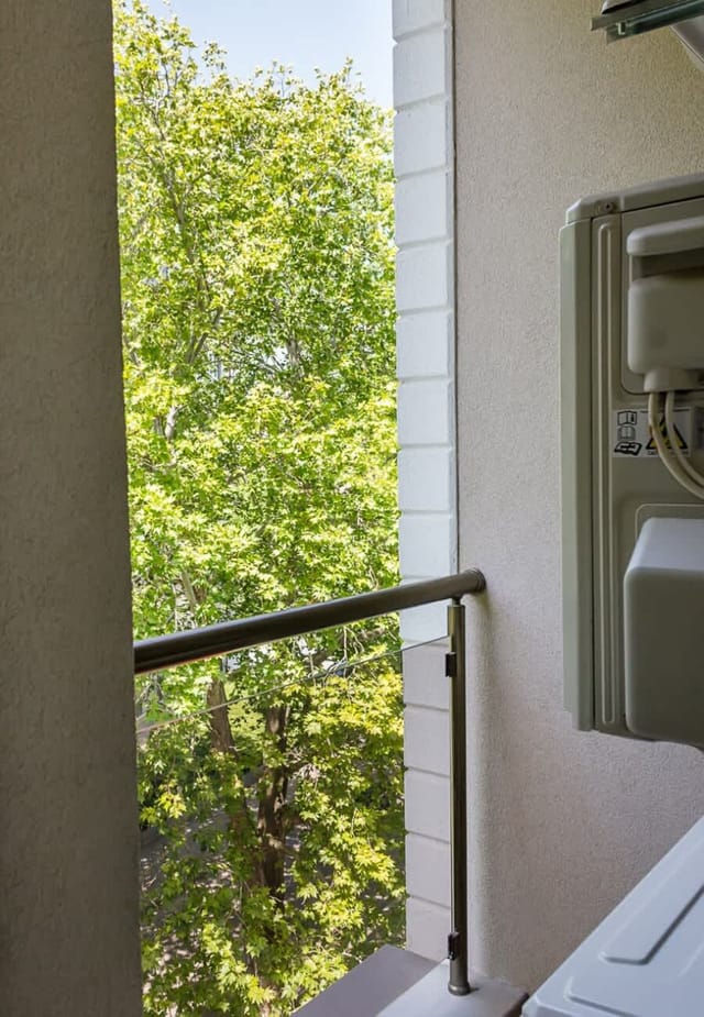 2BD Home In The Heart Of Varna with Parking - Blue