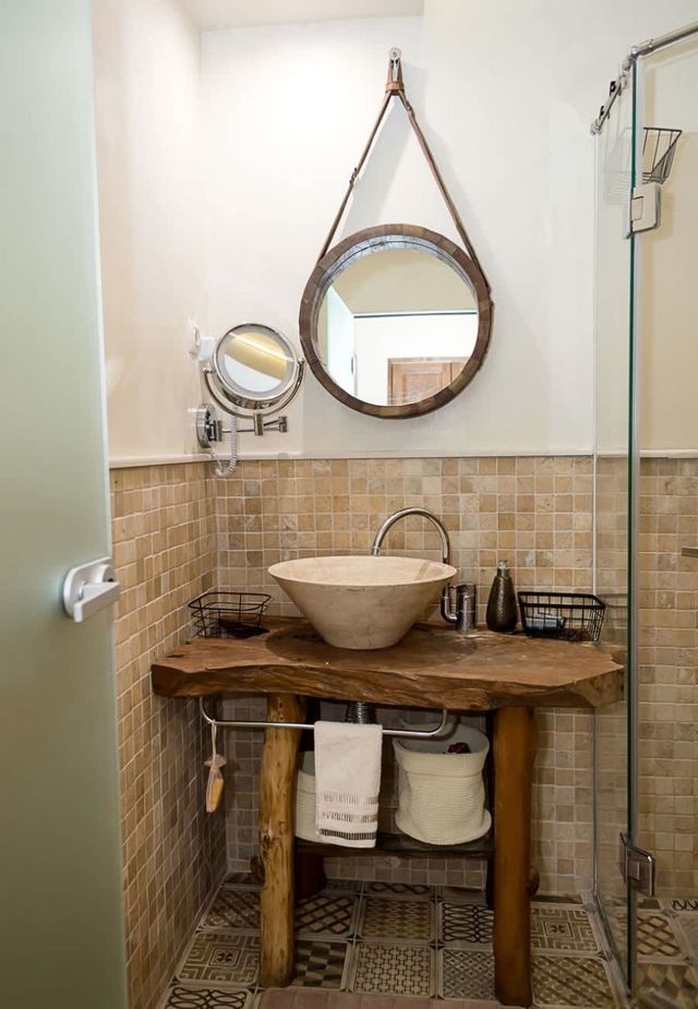 Modern Comfort & Vintage Charm with Panoramic View