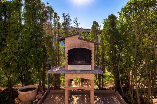 Luxury Villa with Pool- 4 Bedrooms in BlackSeaRama