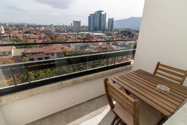 Gran Capital - Top Central Apartment, Free Parking