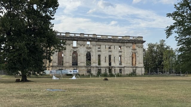 Ruined Palace, Romania - Photo 2