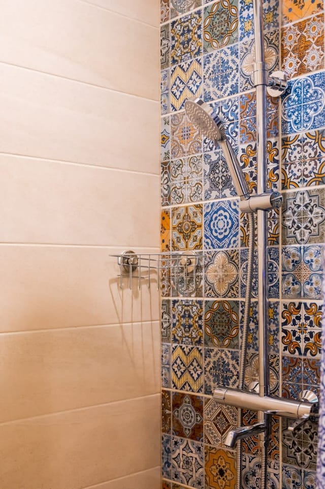 Central Stylish Suite & Studio with Shared Terrace