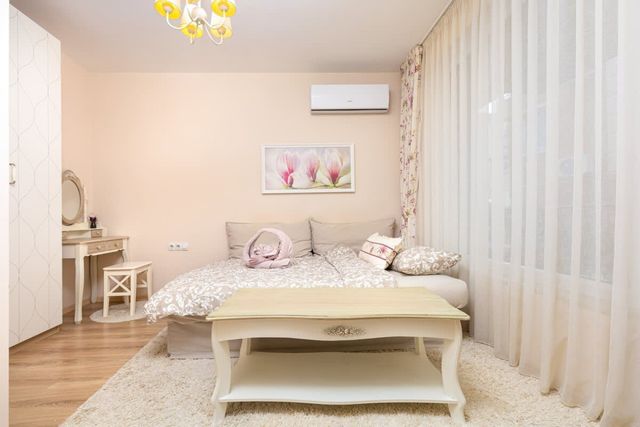 Bright & Cozy 1BD Flat with a Terrace and Parking