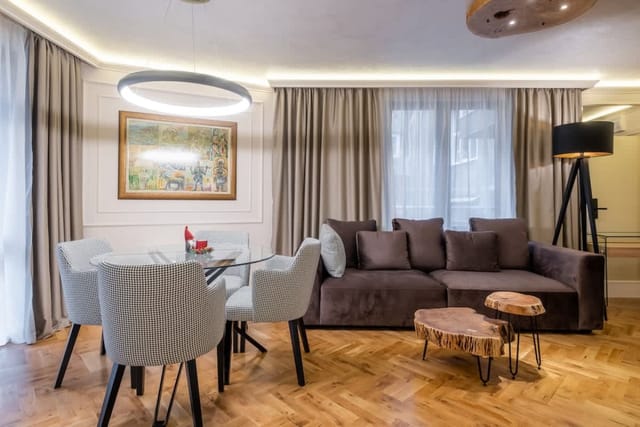 SOFapart Stylish &amp; Fancy Place | 1 BDR - Photo 4