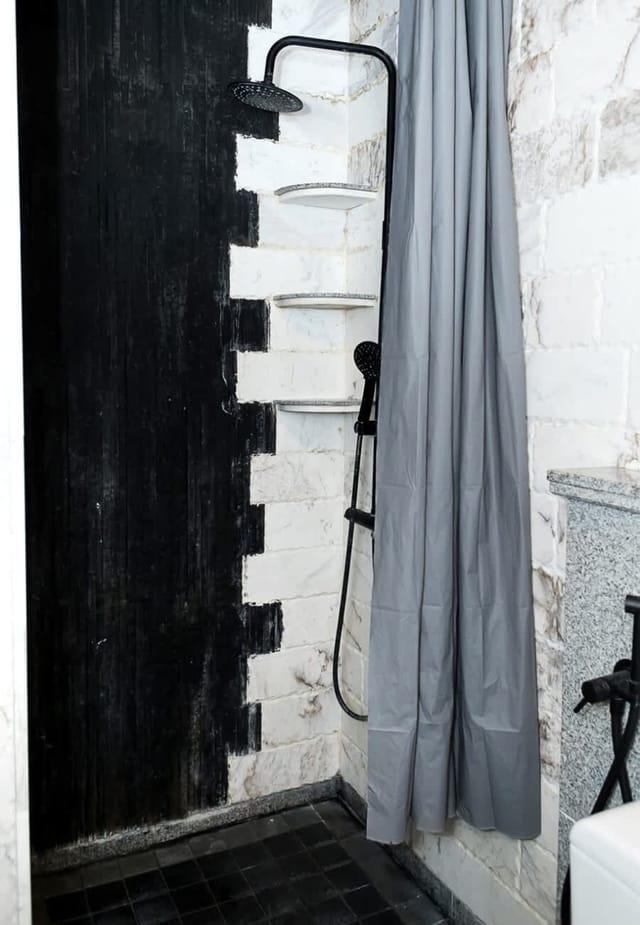 Chic 1BD Flat in St Constantine & Helena Complex