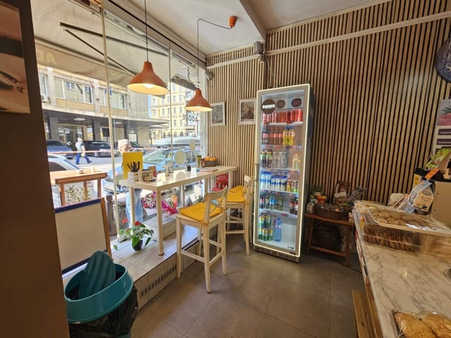Coffee Shop in the Heart of Sofia - Photo 3