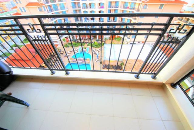 Cozy Karolina  Big Apartament with Pool View