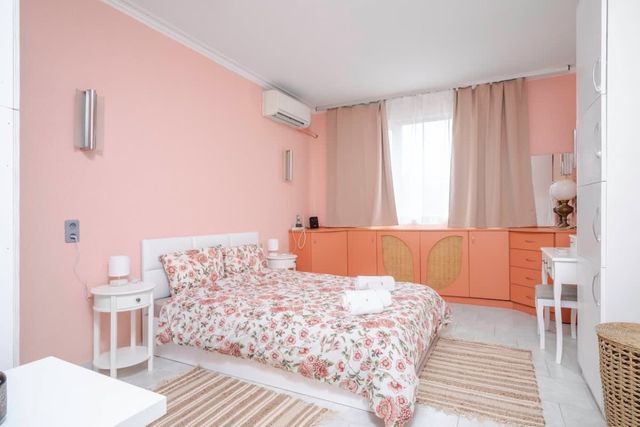 Cozy Apartment near Vitosha Street - Photo 2